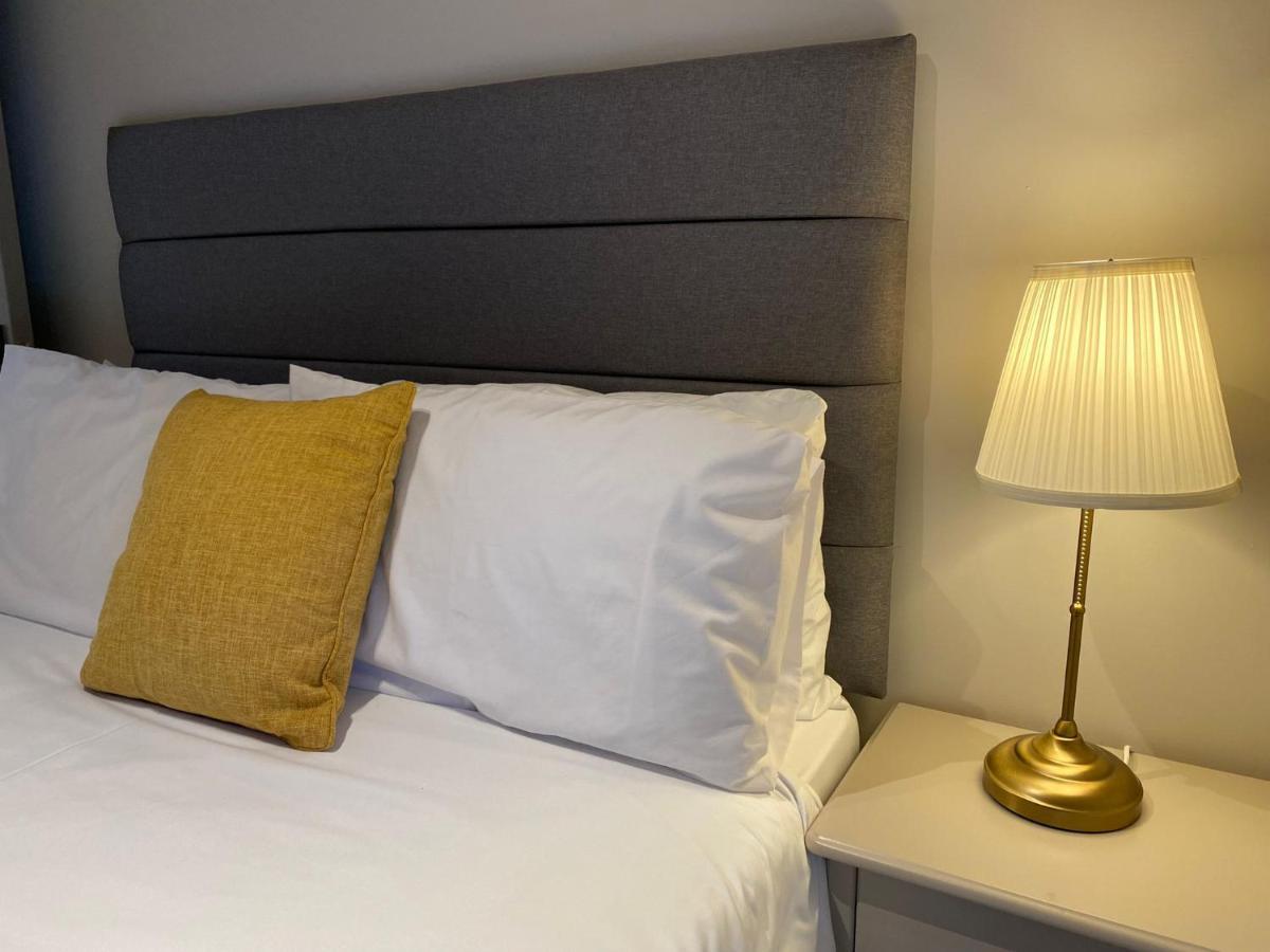 Coach House @ The Booth Apartment เฮริฟอร์ด ภายนอก รูปภาพ